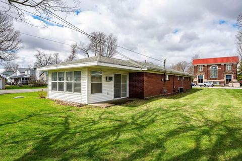 101 E Harrison St, Mentone, IN 46539 photo 7