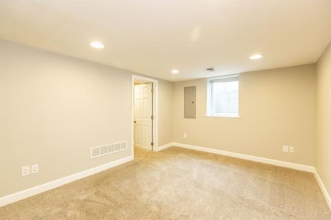 51900 Currant Rd, Granger, IN 46530 photo 17