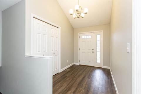51900 Currant Rd, Granger, IN 46530 photo 2