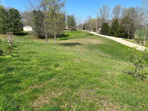 1364 Stevens Ln, Mitchell, IN 47446 photo 3