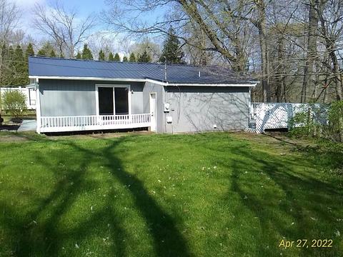 806 E Vistula St, Bristol, IN 46507 photo 2