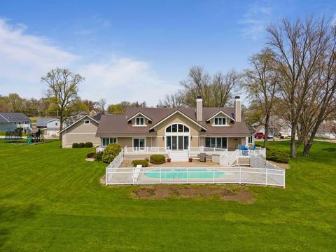 8055 E North Rd, Syracuse, IN 46567 photo 3
