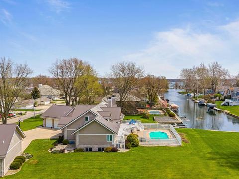8055 E North Rd, Syracuse, IN 46567 photo 4
