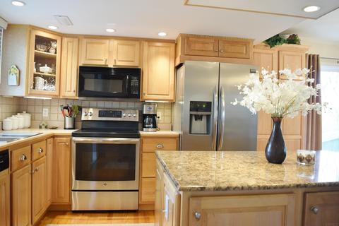 1854 E Waters Edge Dr, Bloomington, IN 47401 photo 2