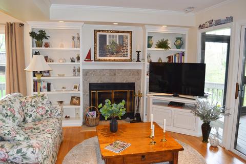 1854 E Waters Edge Dr, Bloomington, IN 47401 photo 6