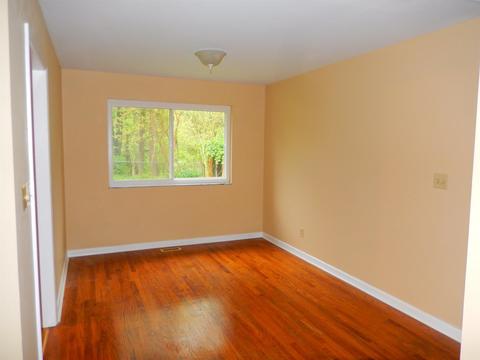 1630 E Maplecrest Dr, Bloomington, IN 47408 photo 3