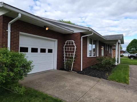 855 Eisenhower Ave, Jasper, IN 47546 photo 2