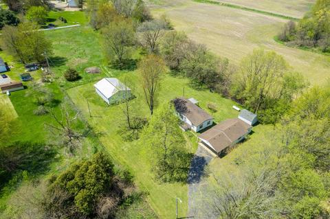 106 N Adams St, Sidney, IN 46562 photo 2