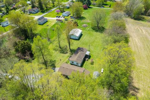 106 N Adams St, Sidney, IN 46562 photo 4