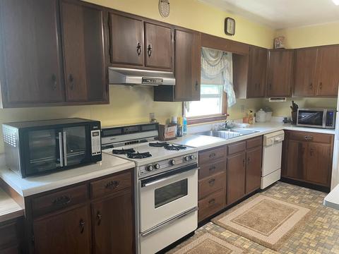 1283 N Hartstrait Rd, Bloomington, IN 47404 photo 5