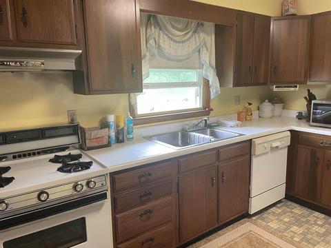 1283 N Hartstrait Rd, Bloomington, IN 47404 photo 8