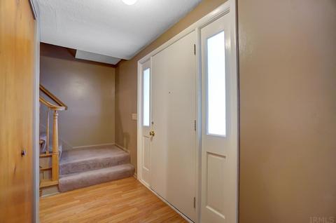 1908 Maplecrest Rd, Fort Wayne, IN 46815 photo 5