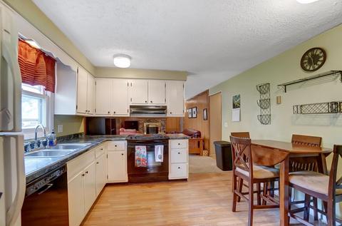 1908 Maplecrest Rd, Fort Wayne, IN 46815 photo 11