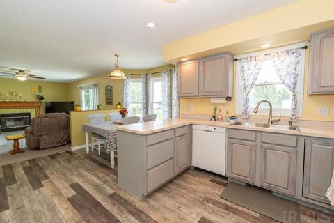 11698 Wolfe Bridge Ct, Granger, IN 46530 photo 8