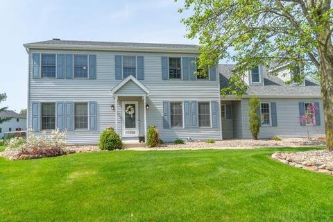 11698 Wolfe Bridge Ct, Granger, IN 46530 photo 1