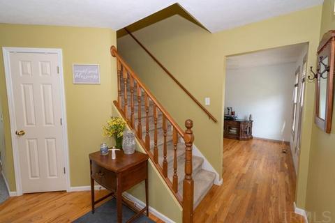 11698 Wolfe Bridge Ct, Granger, IN 46530 photo 2