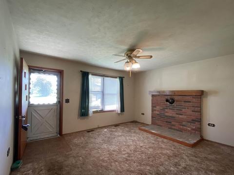421 W Burton St, Mitchell, IN 47446 photo 3