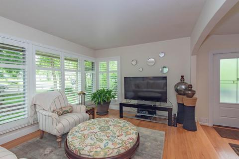 421 E Dodds St, Bloomington, IN 47401 photo 5