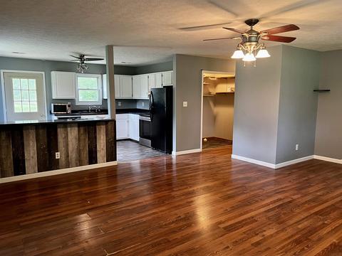 1745 S Meridian Rd, Mitchell, IN 47446 photo 3