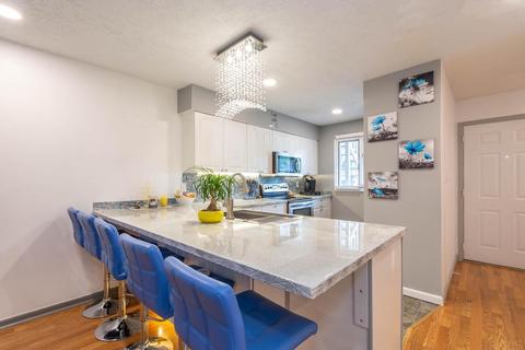 1907 E Waters Edge Dr, Bloomington, IN 47401 photo 3