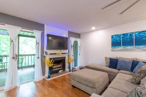 1907 E Waters Edge Dr, Bloomington, IN 47401 photo 10