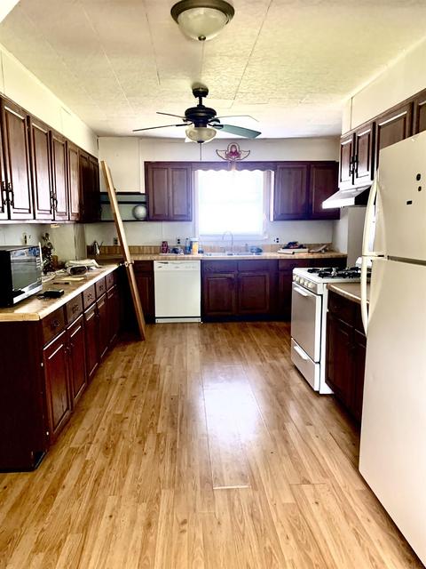 306 E Main St, Chalmers, IN 47929 photo 12
