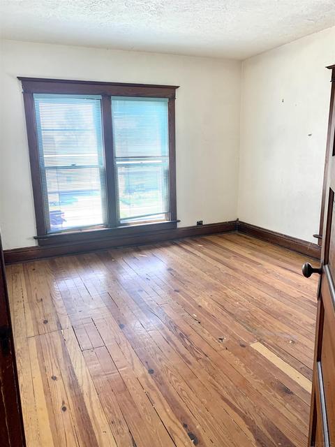 306 E Main St, Chalmers, IN 47929 photo 16