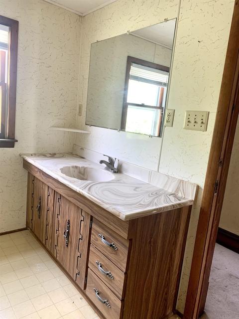 306 E Main St, Chalmers, IN 47929 photo 20