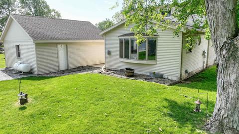 308 E Main St, Chalmers, IN 47929 photo 17