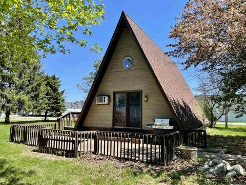 309 E Webster St, Ashley, IN 46705 photo 1
