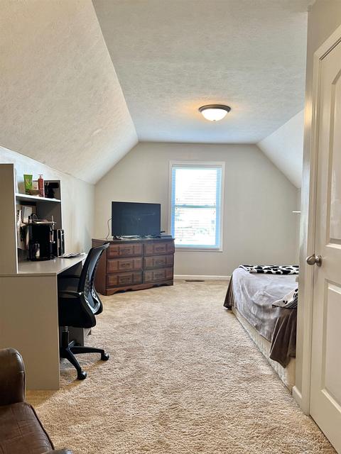7104 W Capstone Cir, Bloomington, IN 47404 photo 10