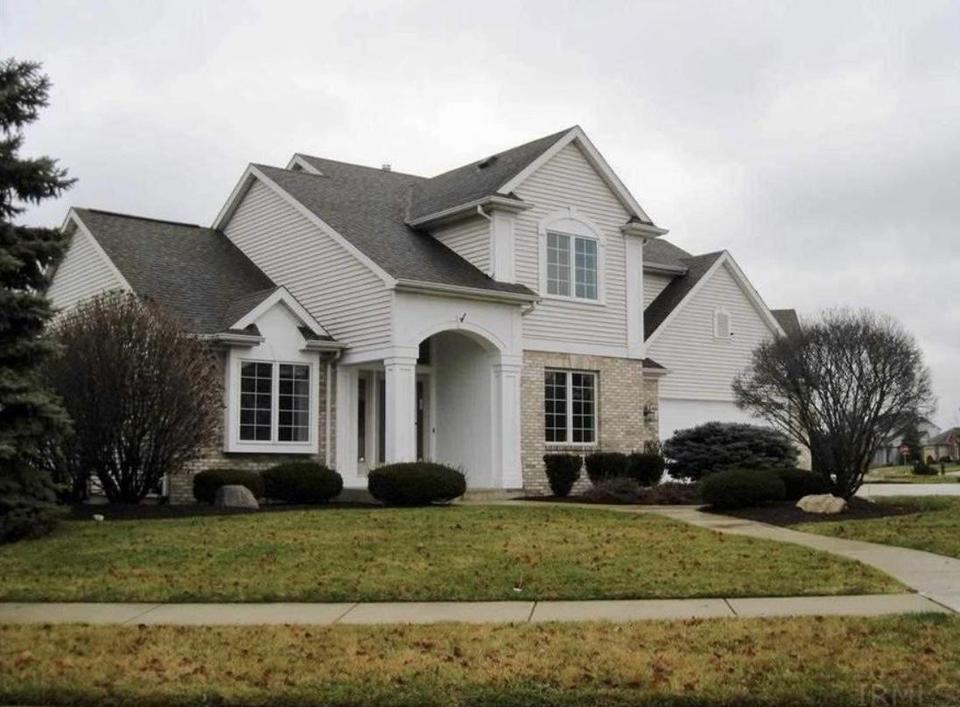 10728 N Westlakes Dr, Fort Wayne, IN 46804 2 Photos MLS 202219673