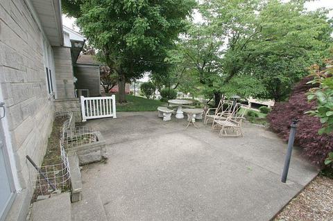 965 Macarthur St, Jasper, IN 47546 photo 5
