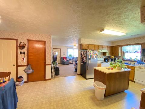 32 Cedarcrest Ct, Jasper, IN 47546 photo 2