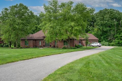 3720 E Commodore Trl, Bloomington, IN 47408 photo 2