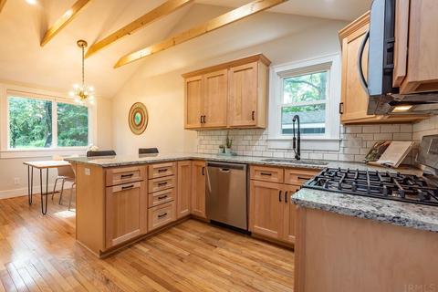 1010 S Dunn St, Bloomington, IN 47401 photo 8