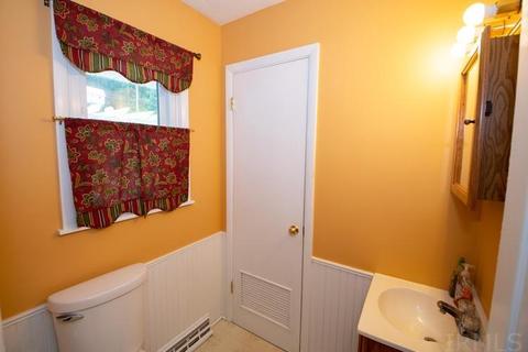 52275 Avanelle St, Granger, IN 46530 photo 9