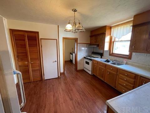 314 Eighth St, Fairmount, IN 46928 photo 8