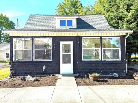 205 W Section St, Claypool, IN 46510 photo 2