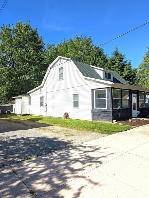 205 W Section St, Claypool, IN 46510 photo 1