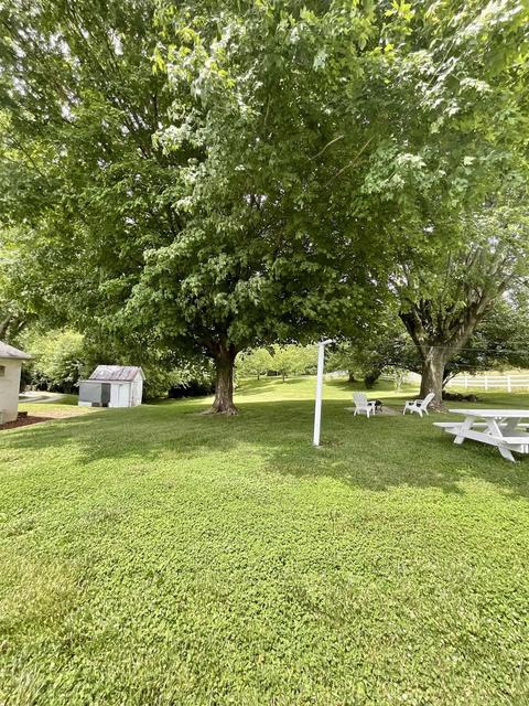 942 E 14th St, Ferdinand, IN 47532 photo 17