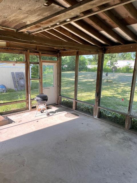 6502 E Chapmans Dr, Monticello, IN 47960 photo 4