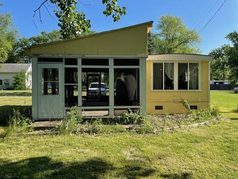 6502 E Chapmans Dr, Monticello, IN 47960 photo 1
