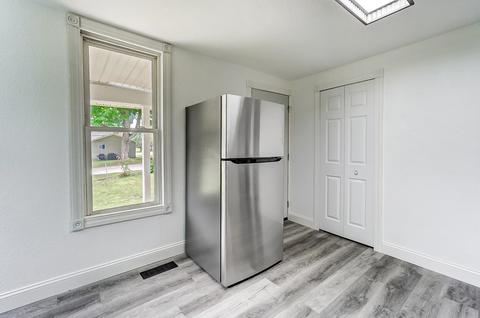 215 Sycamore, Lagrange, IN 46761 photo 7