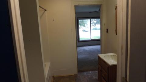 704 S Wayne St, Hamilton, IN 46742 photo 3