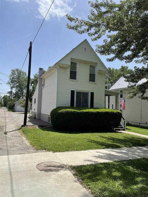 207 E Houston St, Garrett, IN 46738 photo 2