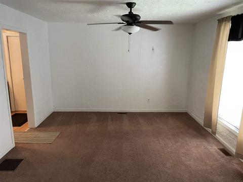 207 E Houston St, Garrett, IN 46738 photo 8