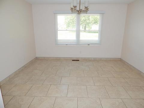 1523 S Sutton Circle Dr, Bluffton, IN 46714 photo 9