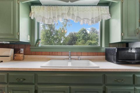 314 E Hammontree St, Larwill, IN 46764 photo 4