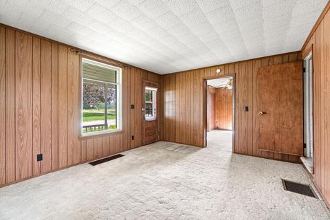 314 E Hammontree St, Larwill, IN 46764 photo 7